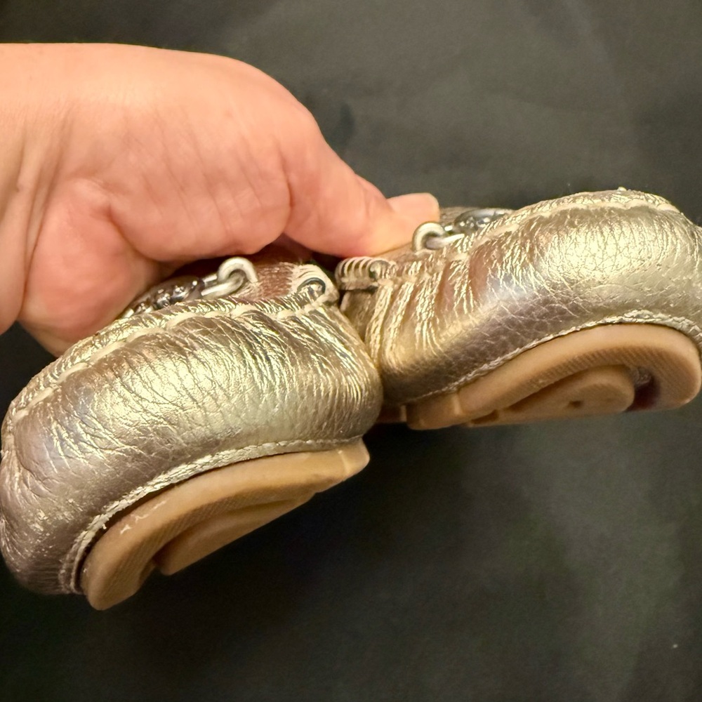 Coach Margot Women's Champagne Metallic loafer. FG2955. Size 5B - Picture 6 of 9